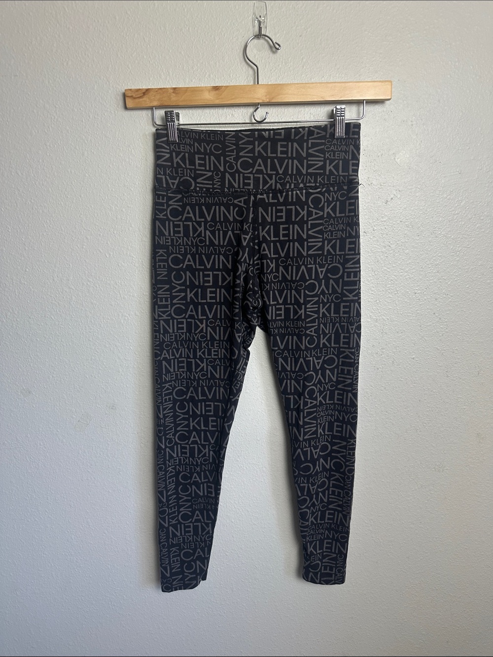 Calvin Klein  Black Logo-Print Leggings